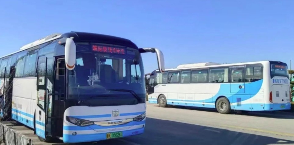 乘坐城際4號線，打卡布魯維斯、那香海、海草部落，連線貓頭山、火炬八街。